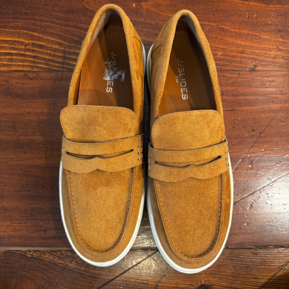 J/SLIDES NYC Womens Beige‎ Penny Keeper Ava Platform Loafers. 9.5